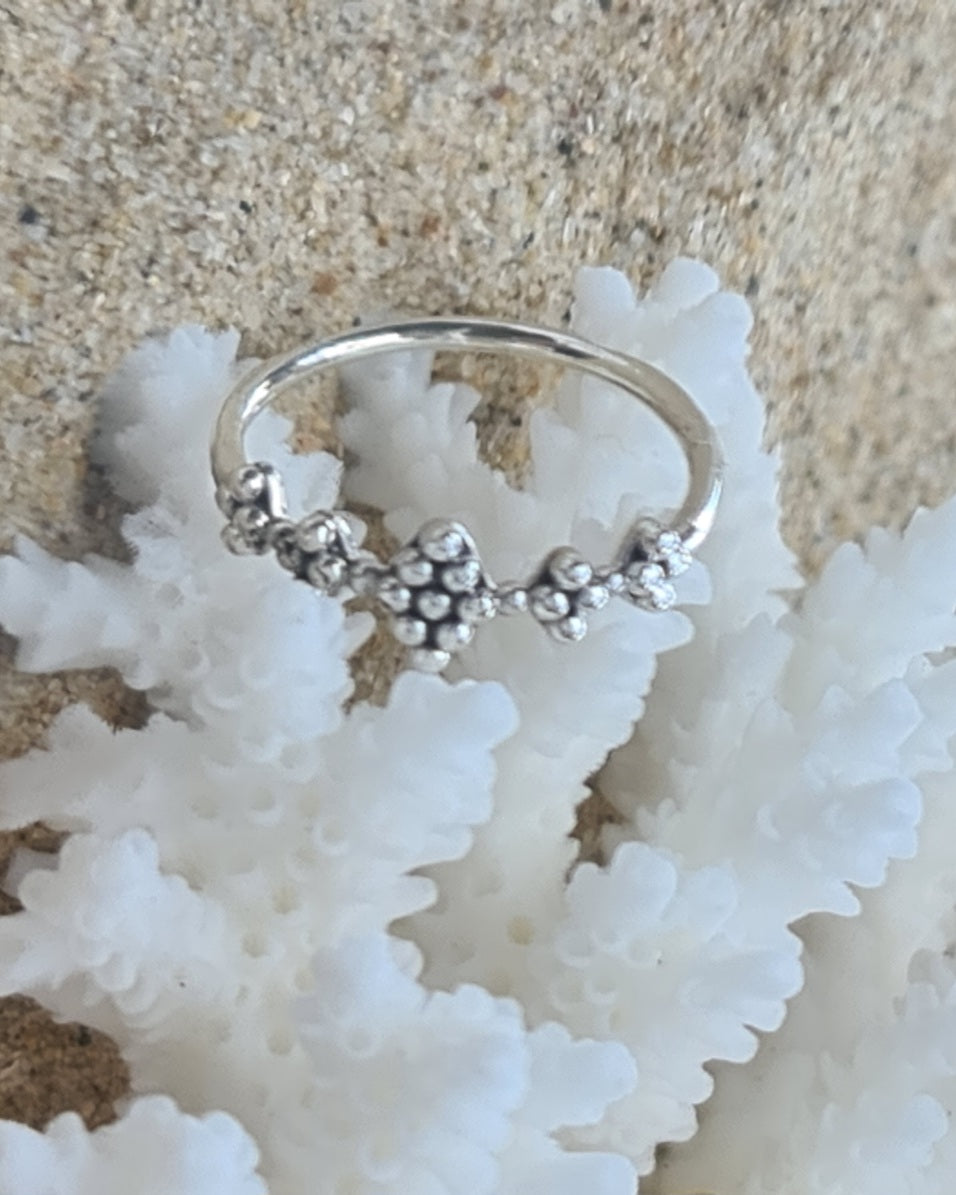 Five Diamond Shape Dot Ring