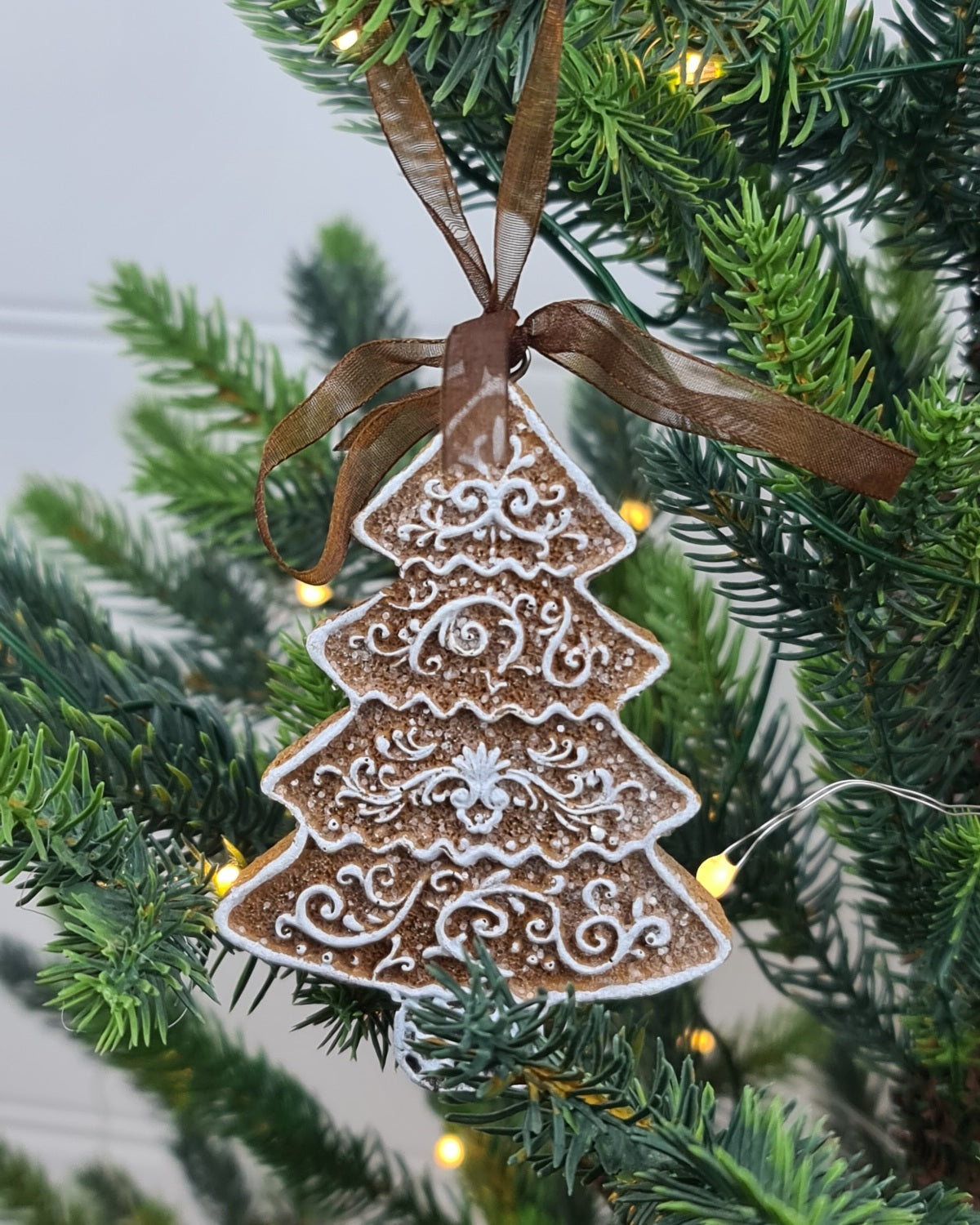 Gingerbread Tree Hanging Ornament – Resin