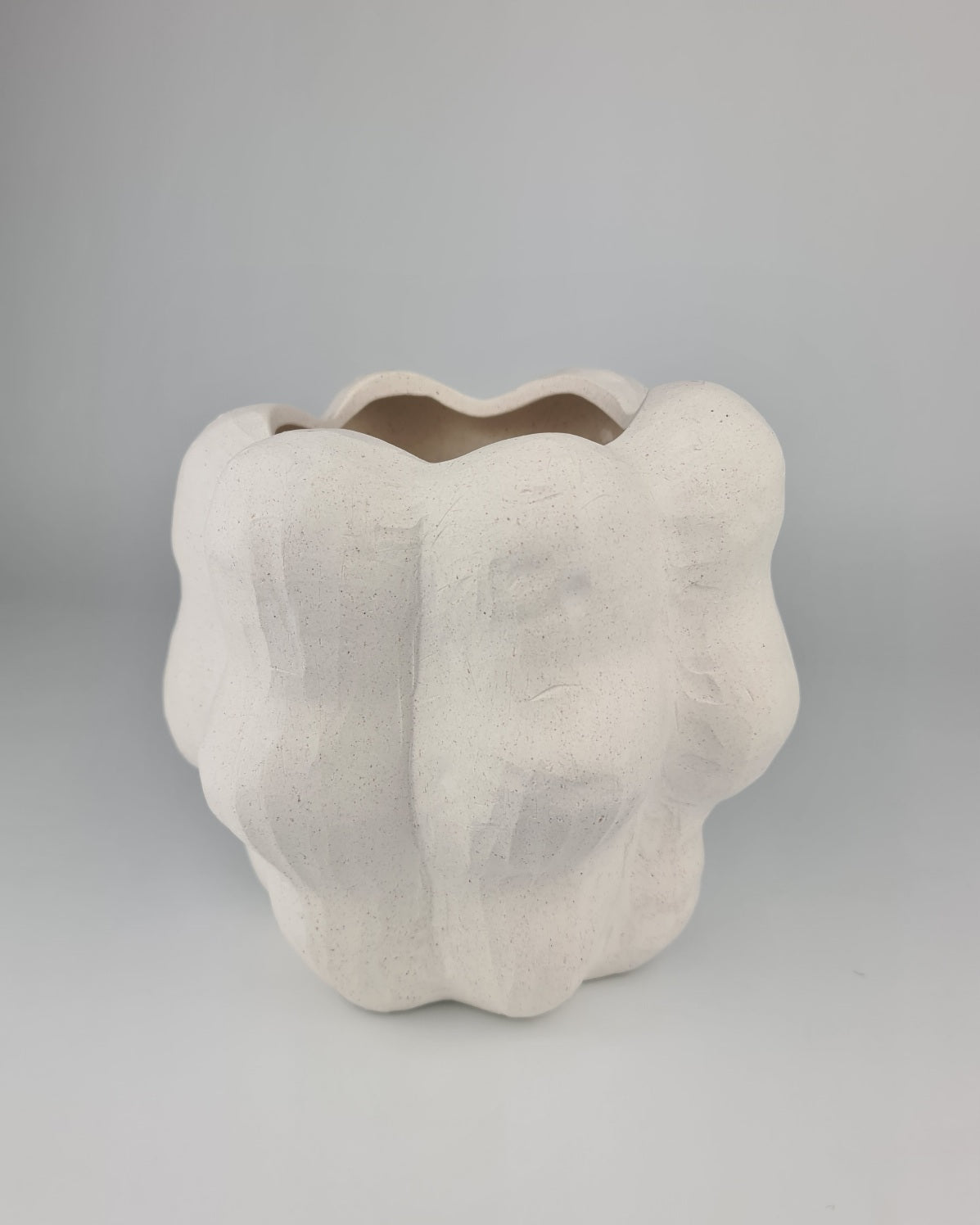Oakley Vase / Planter – White Chalk