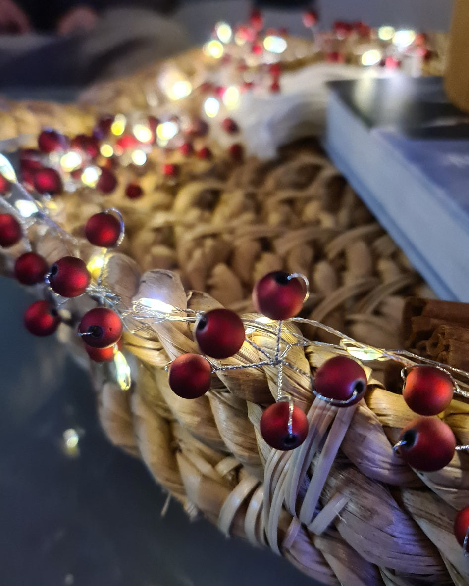 Red Berry Cluster LED Garland – 1.8m