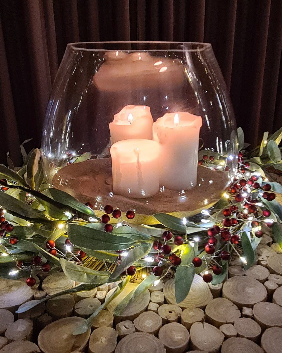 Red Berry Cluster LED Garland – 1.8m