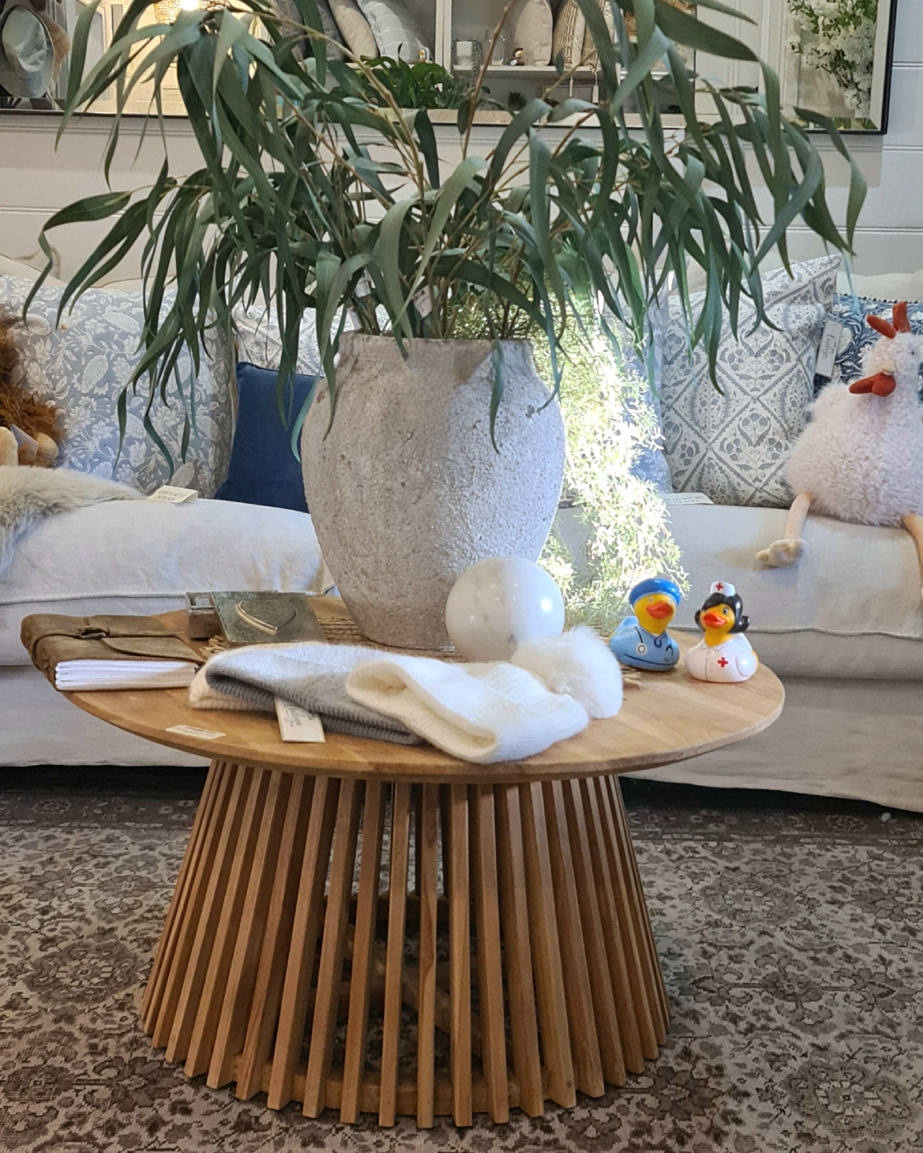 Reguit Lyne Coffee Table