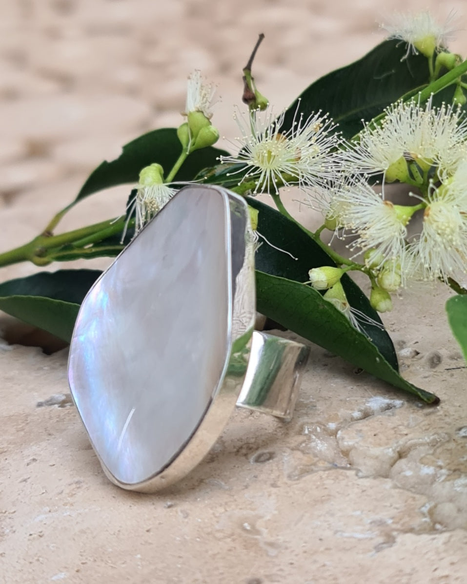 Sea Whisper – Mother of Pearl Adjustable Ring