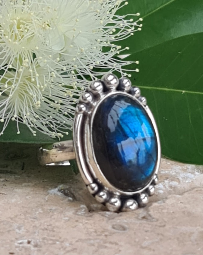 Nala Labradorite Ring