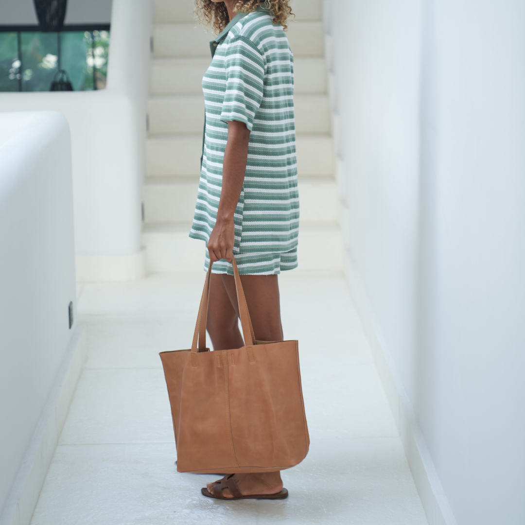 London Leather Tote – Almond Light & Versatile