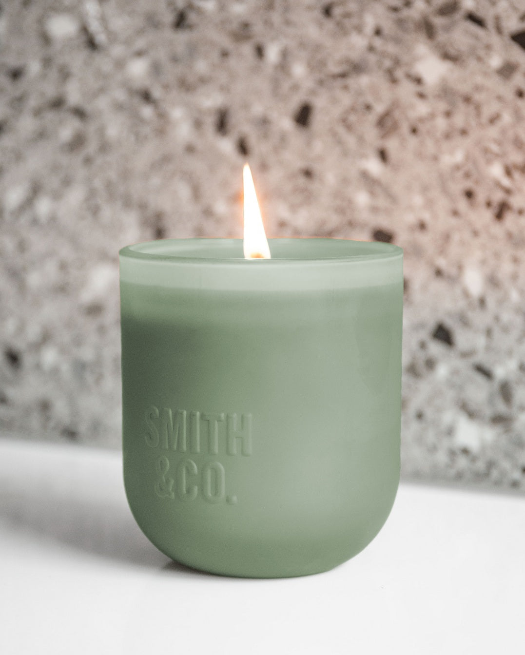 Smith & Co – Amber & Freesia Soy Candle