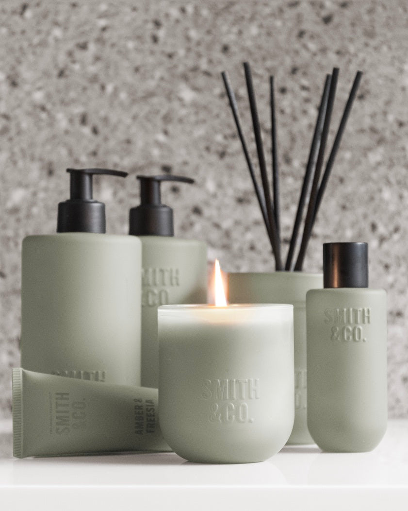 Smith & Co – Amber & Freesia Diffuser