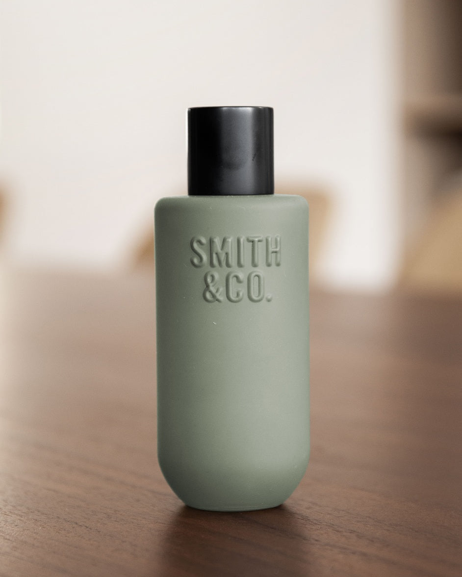 Smith & Co – Amber & Freesia Room Spray
