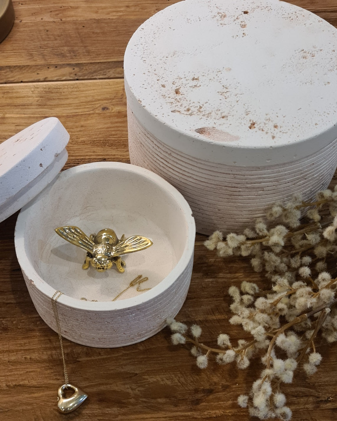 Claystone Keepsake Round Box