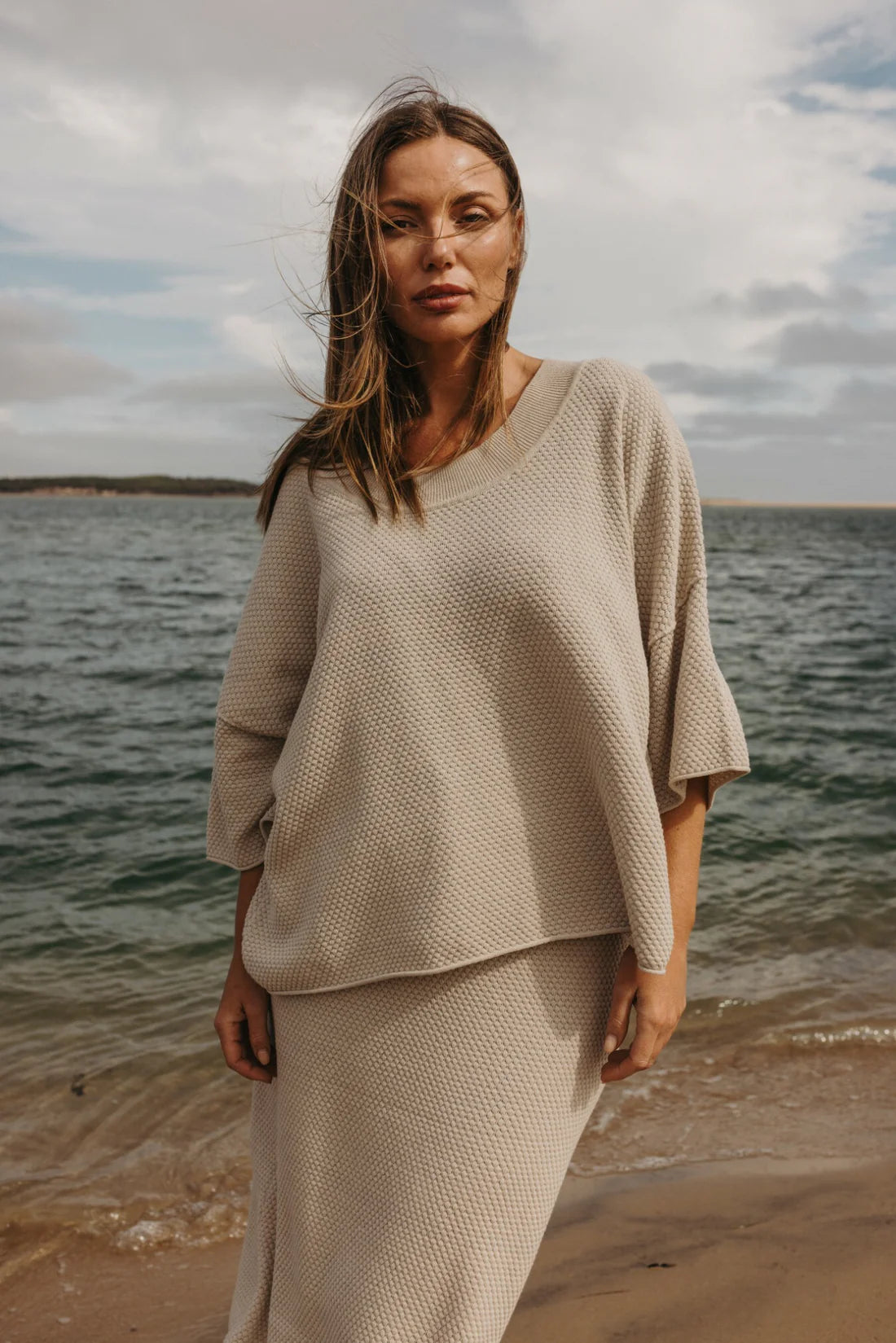 Coral Knitted Tee Pullover – Sand Combo