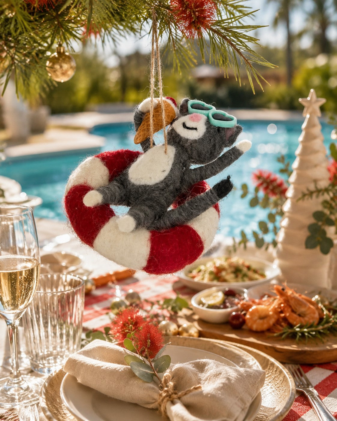 Felix Poolside – Cat Christmas Ornament