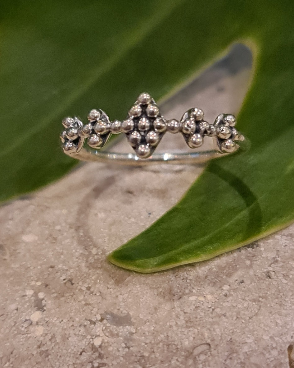 Five Diamond Shape Dot Ring