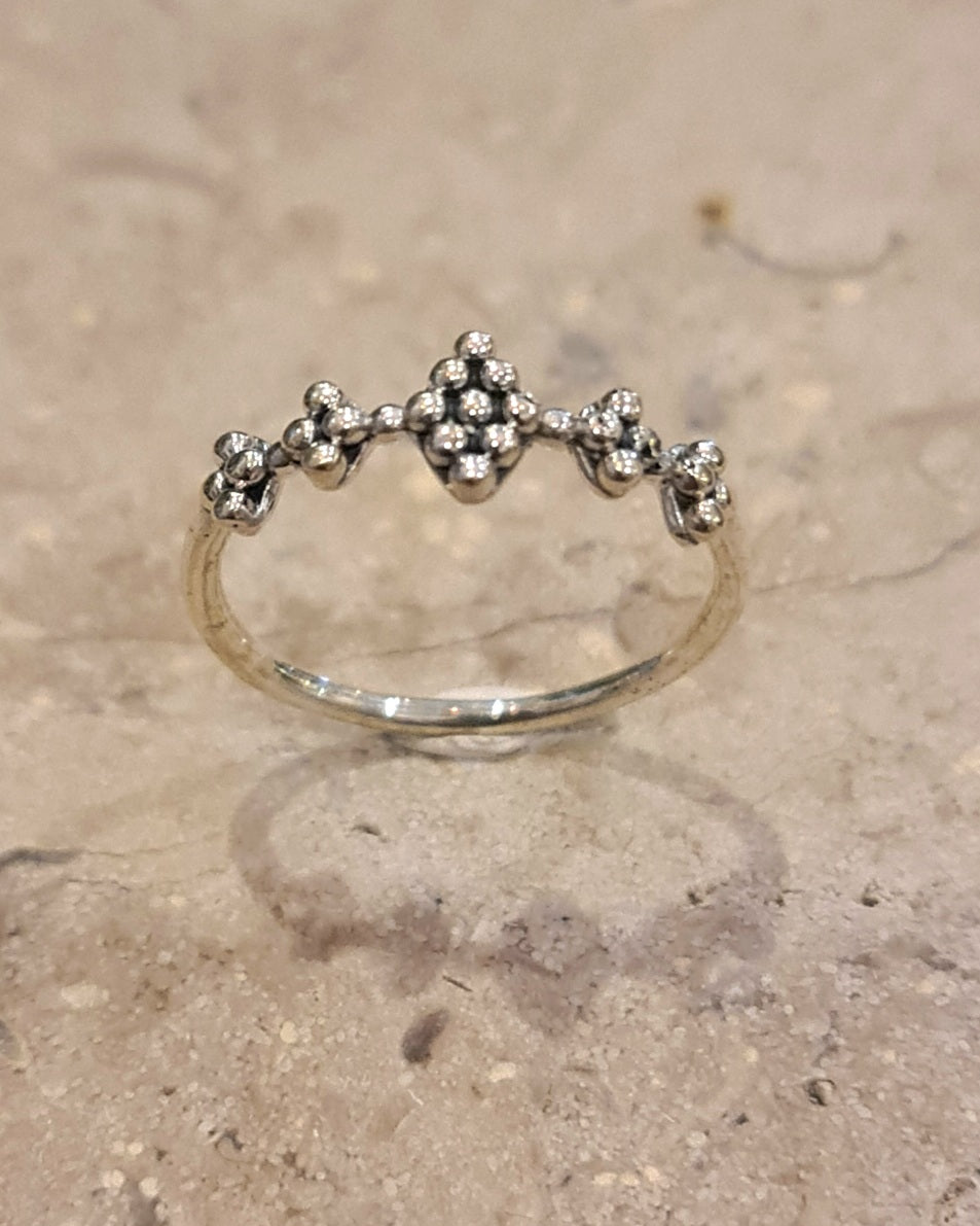 Five Diamond Shape Dot Ring