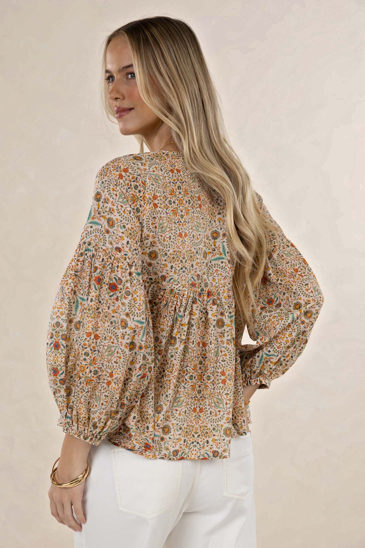 Lara Blouse – Almond