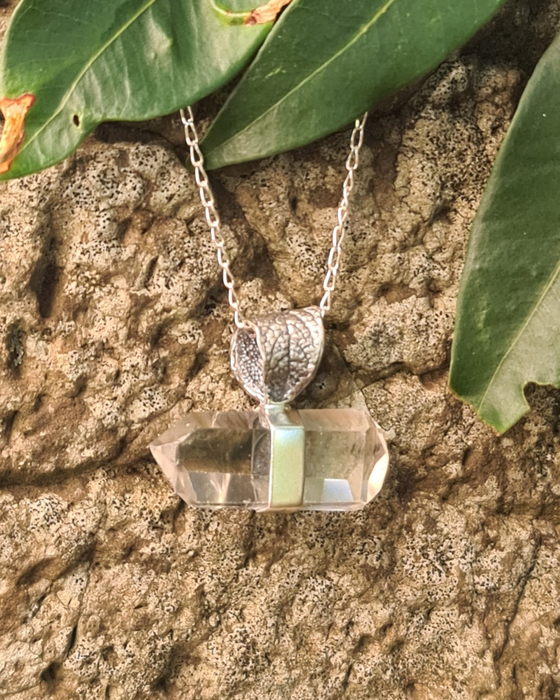 Nora Quartz Pendant Necklace