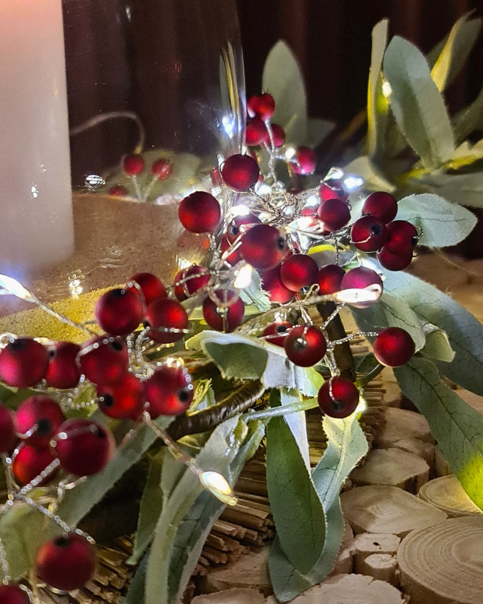 Red Berry Cluster LED Garland – 1.8m