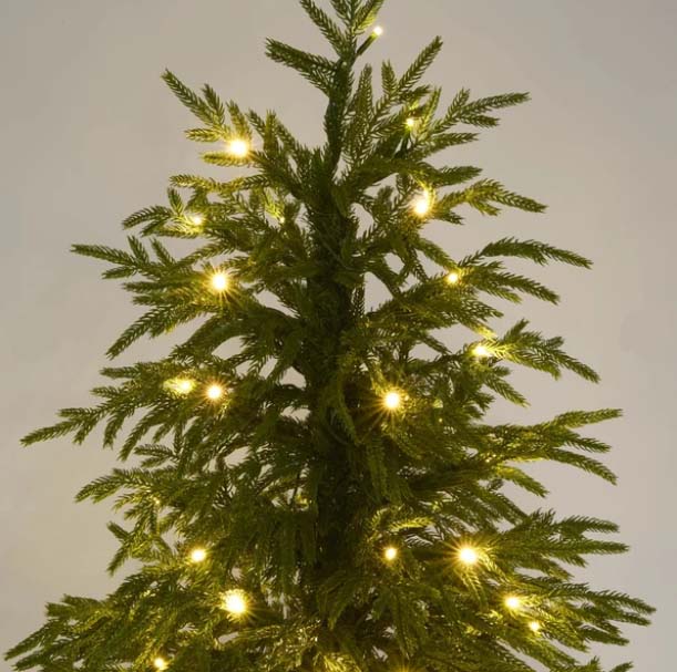 Nordic Pre-Lit Potted Christmas Tree – 1.2mt