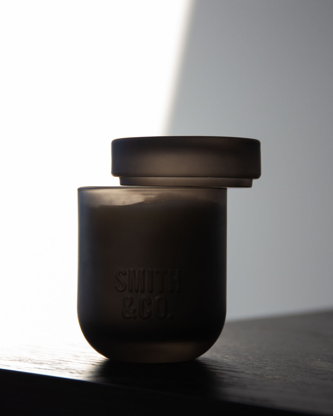 Smith & Co – Tabac & Cedar Wood Soy Candle