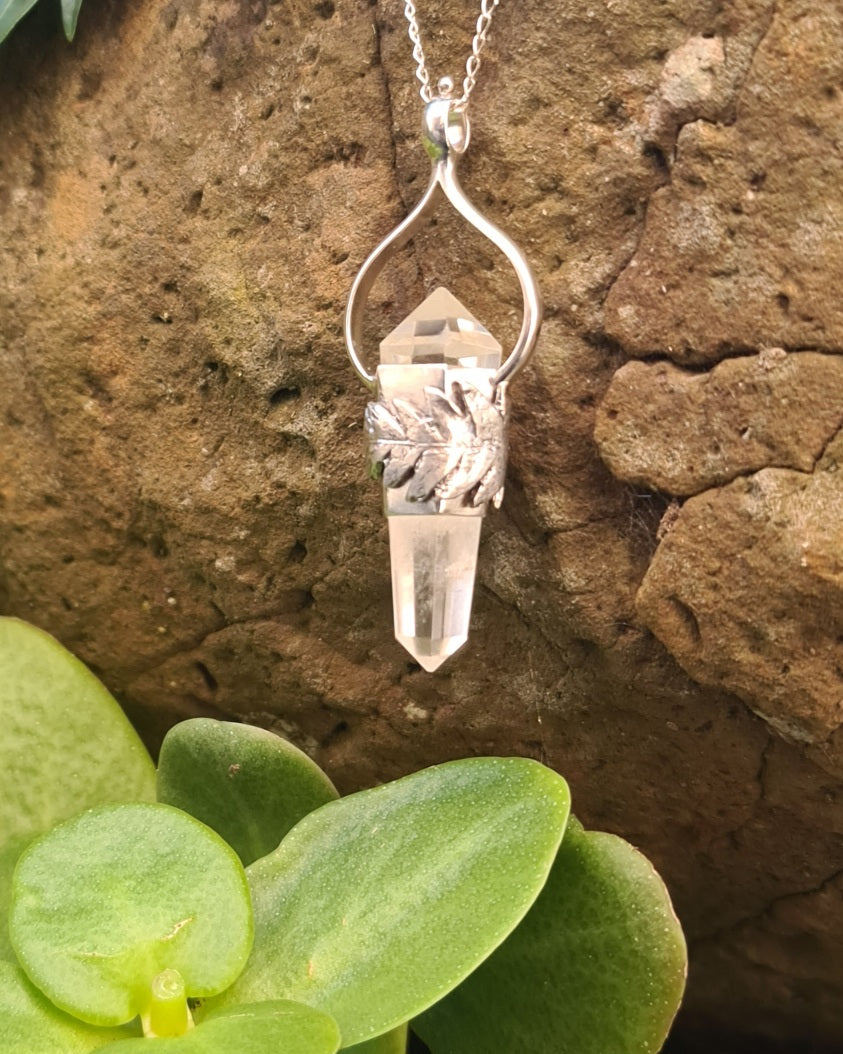 Zahra Quartz Pendant
