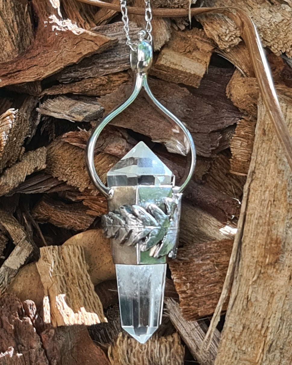 Zahra Quartz Pendant